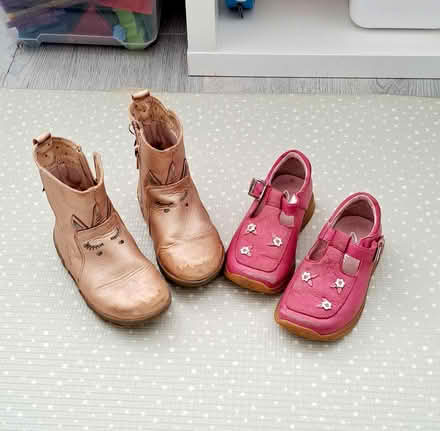 Photo of free Girls shoes and boots size 7 (Mitcham CR4) #1