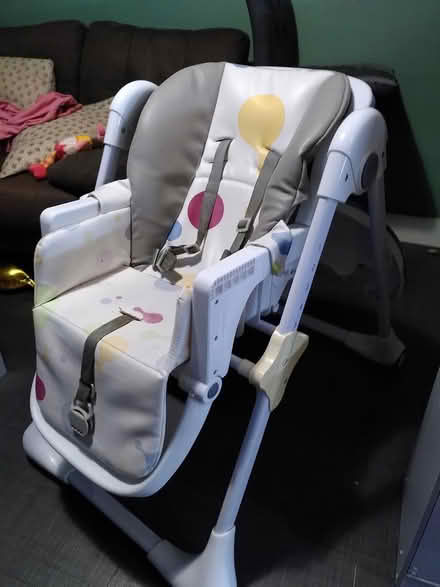 Photo of free High chair (billericay CM12) #2