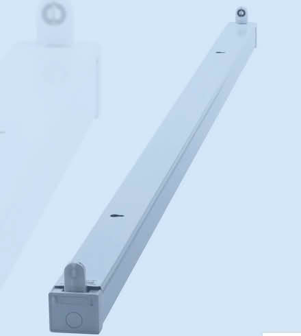 Photo of batten for 5 ft fluorescent tube (Cheadle SK8) #1