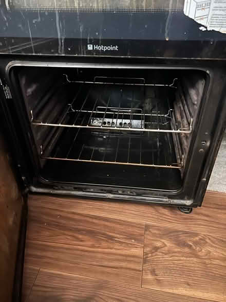 Photo of free Hotpoint Gas cooker (Aldgate E1) #4