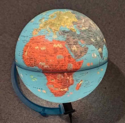 Photo of free Globe lamp (broken) (Kennington OX1) #1