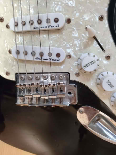 Photo of free Child/Teen electric guitar and Amplifier (Kenley CR8) #4