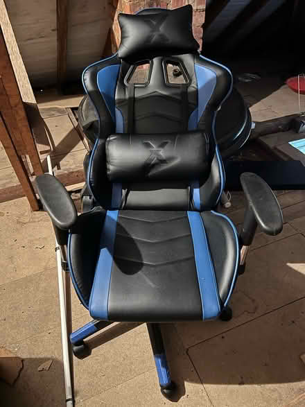 Photo of free Office/Gaming Chair (Luton, LU3) #1