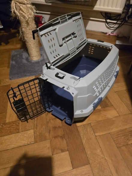 Photo of free Cat carrier (Finchley Central) #1