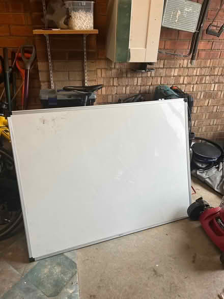 Photo of free Large whiteboard (Skellingthorpe) #1