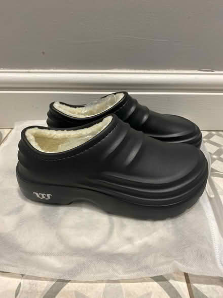 Photo of free Temu Croc Style Shoe (DE6 Ashbourne) #1