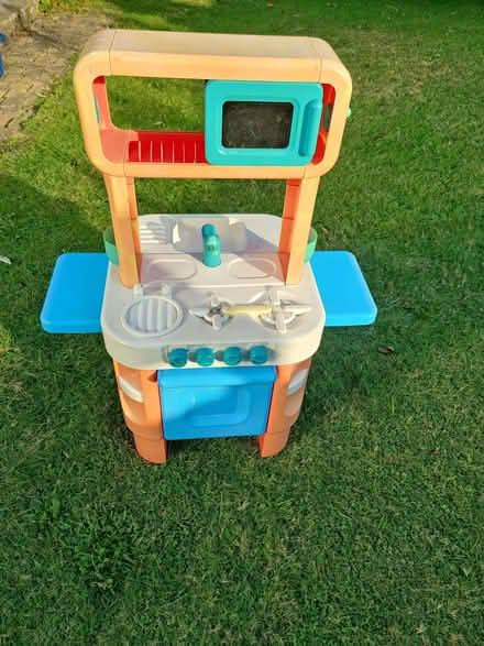 Photo of free Play kitchen (North Tonbridge TN10) #1