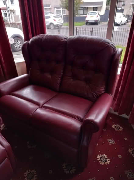 Photo of free Settee (Dukinfield SK16) #2