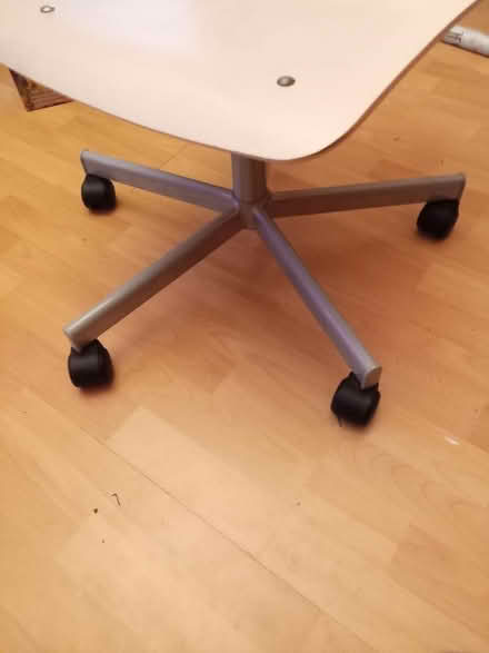 Photo of free White office chair (lemington) #2