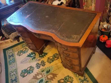 Photo of free Desk (Thornton Heath CR7) #2