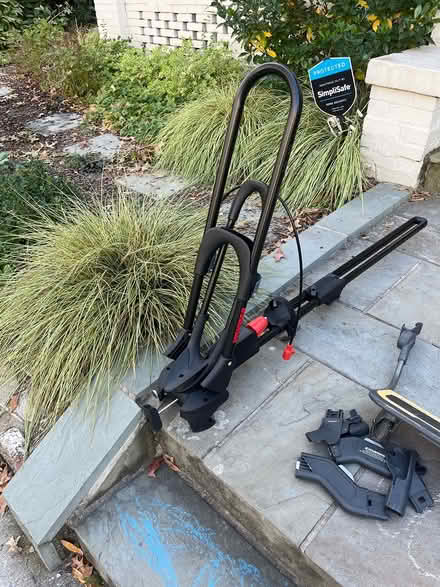 Photo of free Yakima single bike rooof rack (Mount Pleasant) #1