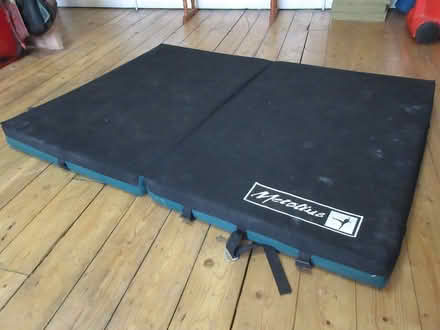 Photo of free Bouldering Pad (Chapeltown LS7) #2