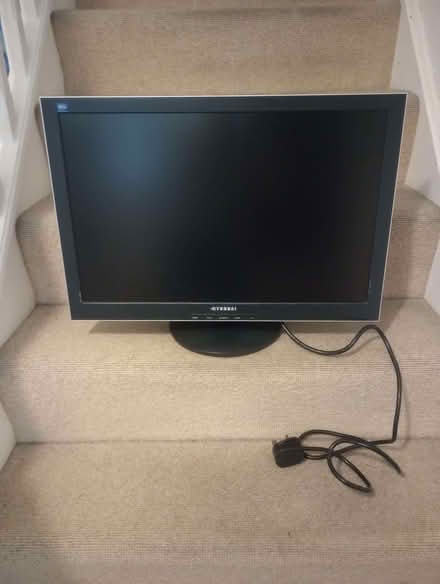 Photo of free 22" Hyundai Computer Monitor (Motspur Park KT3) #1