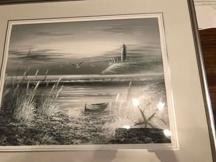 Photo of free Grey and white picture in frame (SM4) #1