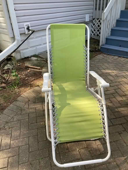 Photo of free 2 outdoor lounge chairs (Lake Cook and Rte 41) #2