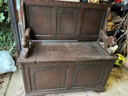 Photo of free Antique settle (Fobbing SS17) #1