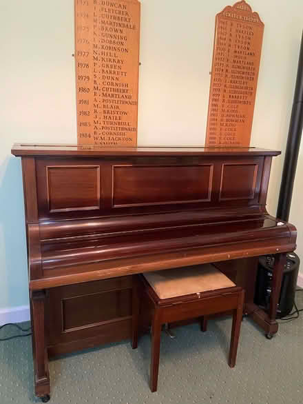 Photo of free Upright Piano. (Kendal LA9) #1
