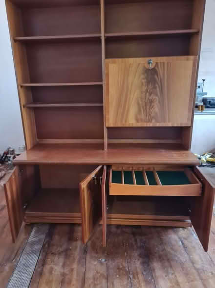 Photo of free Vintage dresser (Portslade by Sea BN41) #4