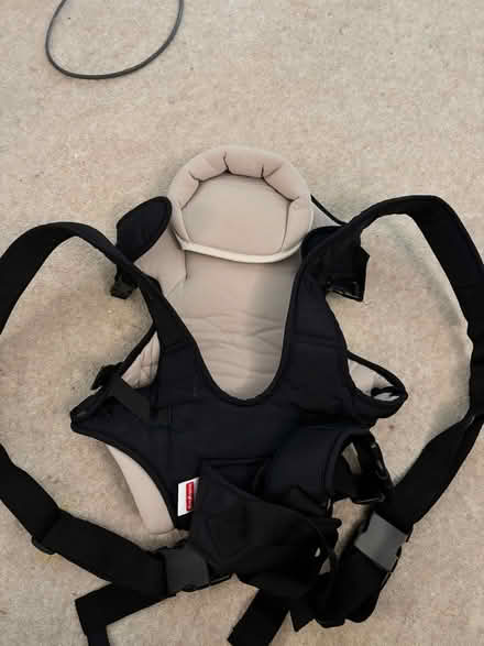 Photo of free Baby carrier (Rg1) #2