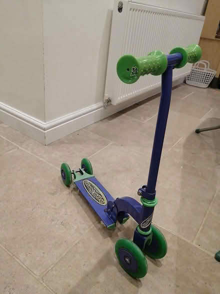 Photo of free Ozzbozz first scooter (RG41 Wokingham) #1
