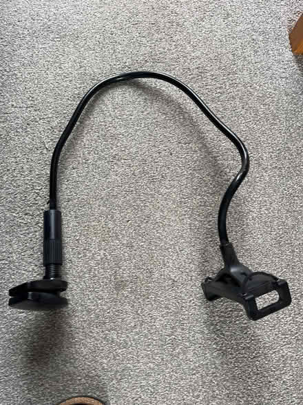 Photo of free I pad bracket (SE19) #3