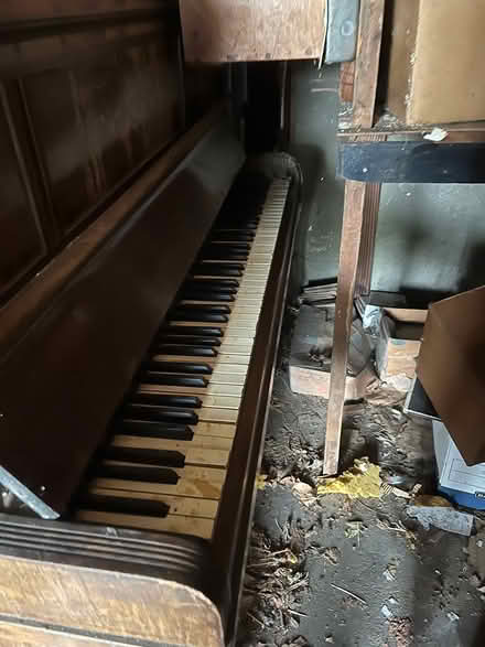 Photo of free Pianos /parts (Van nuys) #2