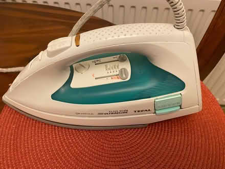 Photo of free Steam iron (Cuxton ME2) #3