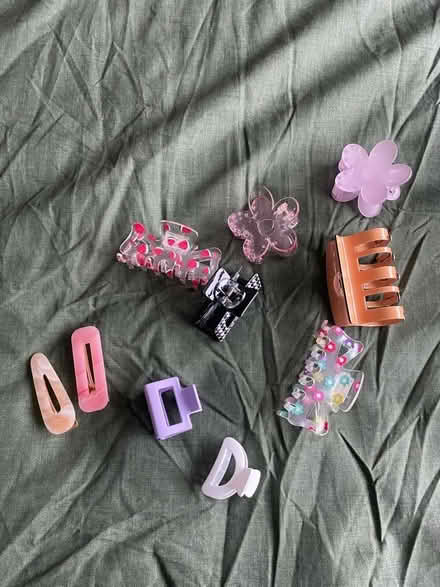 Photo of free Assorted hair scrunchies and clips (Haresfinch WA11) #2