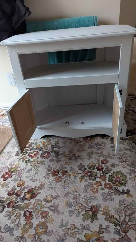 Photo of free TV cabinet (Rochford SS4) #3
