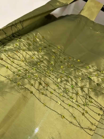 Photo of free Green curtains (E1w1nD) #2