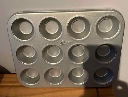 Photo of free Cake tin (L26) #1