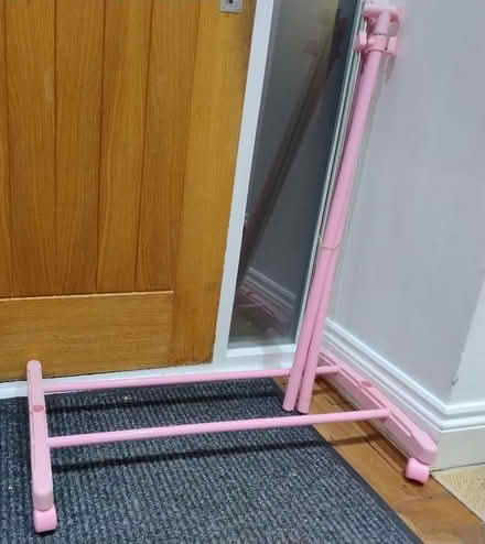 Photo of free Pink clothes rail (Belmont SM2) #1