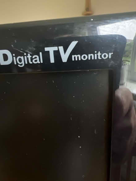 Photo of free LG Flatron TV PC monitor screen (Oakwood DE21) #4