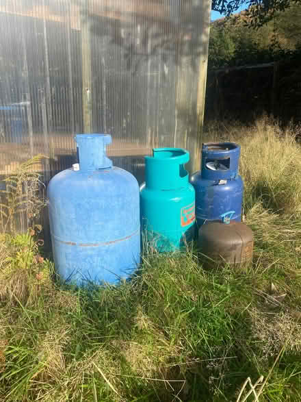Photo of free Various sizes of empty gas bottles (Rhayader LD6) #1