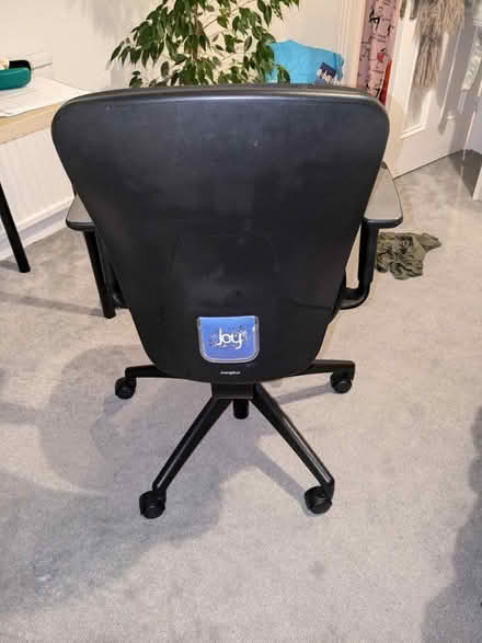 Photo of free Desk chair (Mile End E3) #2