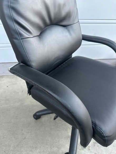 Photo of free Desk chair (Belding Woods District) #4