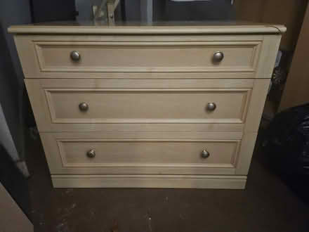 Photo of free Chest of drawers and mirror (GU1, Warren Road, Guildford) #2