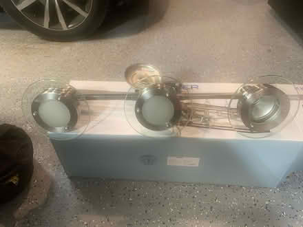 Photo of free Chandelier light (Pound Ridge) #1