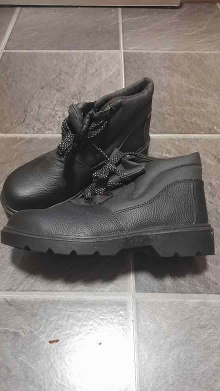 Photo of free New toe capped work boots (Whissendine) #3