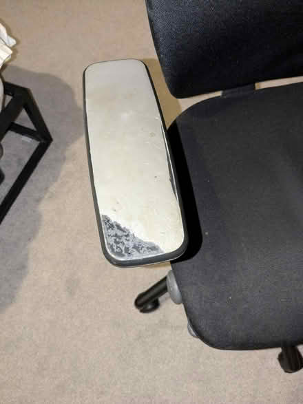 Photo of free Desk chair (Mile End E3) #3