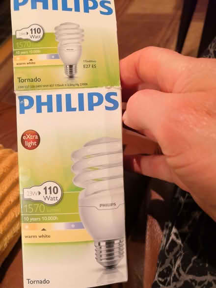 Photo of free Energy efficient light bulb (Grandpont OX1) #1