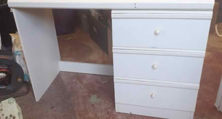 Photo of free White Dressing Table/Desk (Papplewick NG15) #1