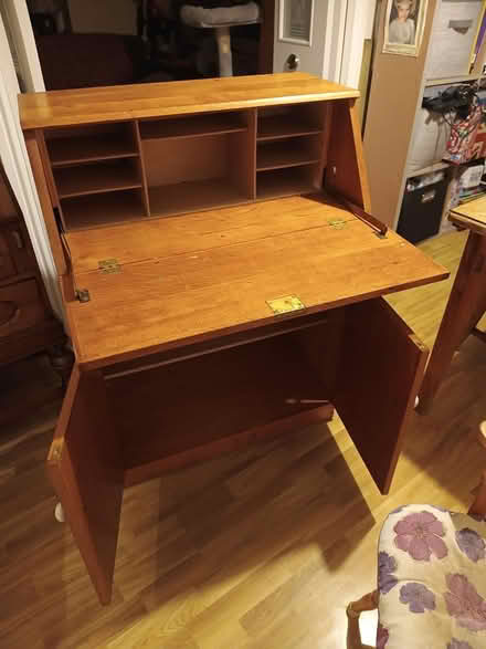 Photo of free Bureau (Ng34 9GS) #2