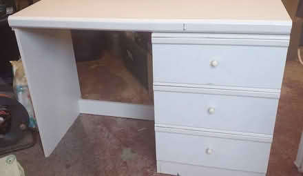 Photo of free White Dressing Table/Desk (Papplewick NG15) #2