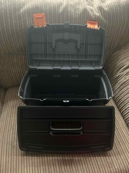 Photo of free Kingmann toolbox (Barry CF62) #2