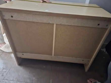 Photo of free Chest of drawers and mirror (GU1, Warren Road, Guildford) #4