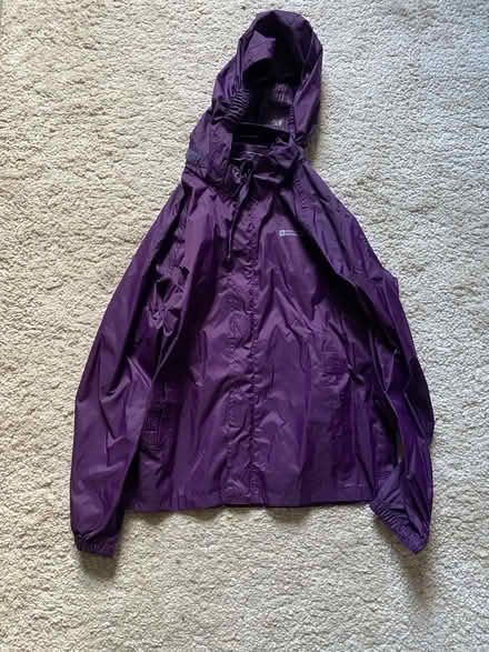 Photo of free Girls light raincoat (Barnsbury N1) #1
