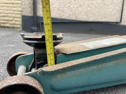Photo of free Trolley Jack - Halford brand (IG6 Ilford) #1