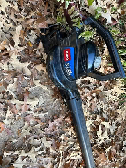 Photo of free Toro Electric leaf blower (Warrenton) #1
