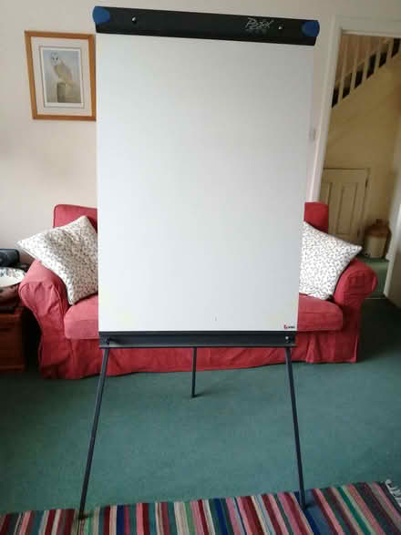 Photo of free Flipchart stand takes A1 paper (Stonehouse GL10) #1